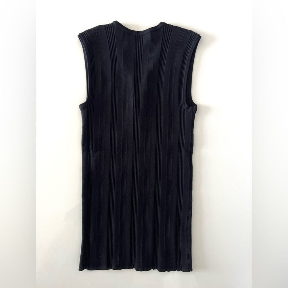 DOLCE & GABBANA Black Sleeveless Top with Ring Detail Size Small - Picture 8 of 9